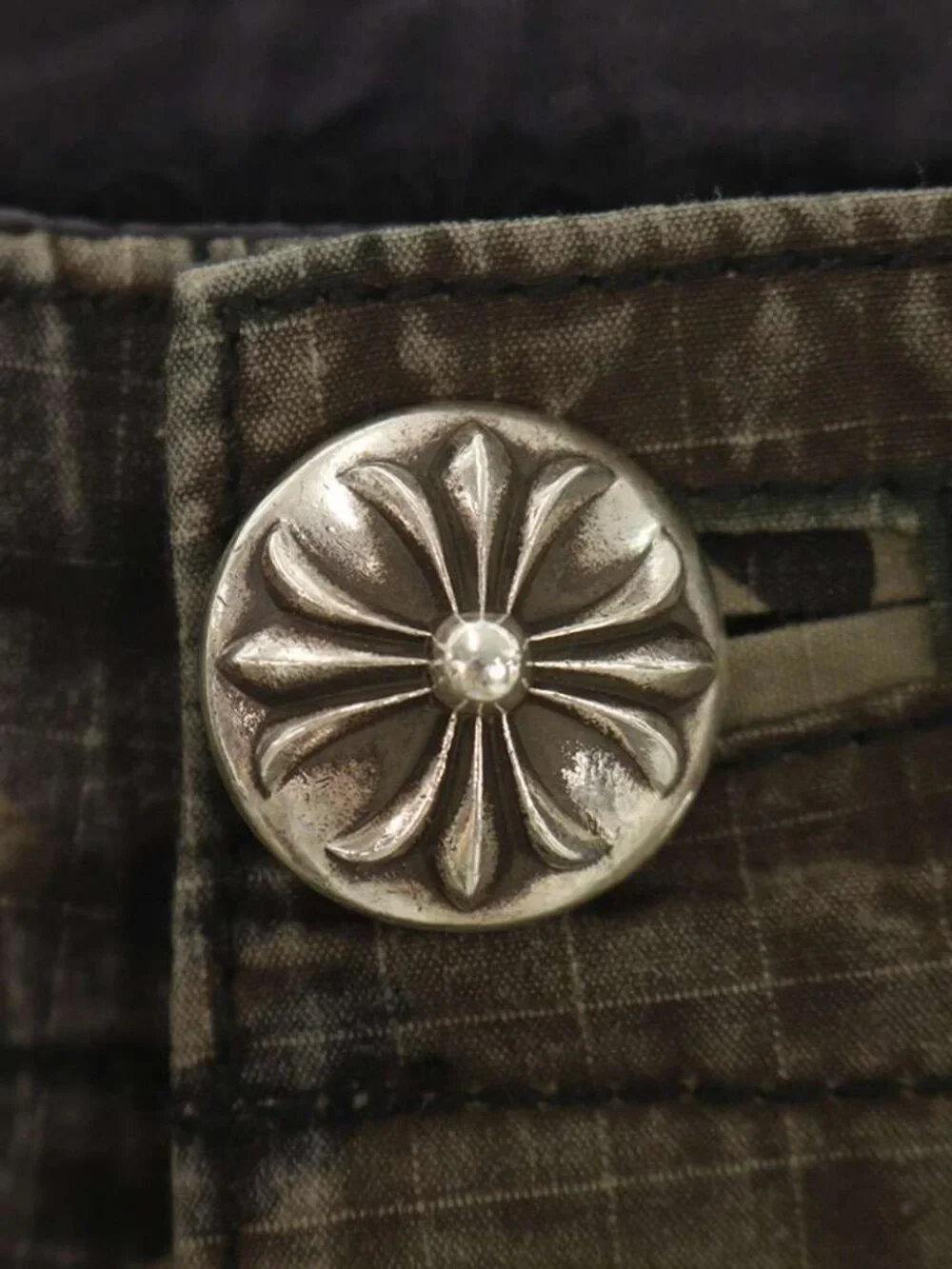 Chrome Hearts Devil Dog Cross Ball Button Camouflage Long Pants with Patch